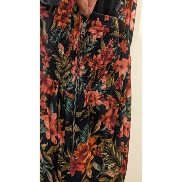 American Eagle Floral Halter Pantsuit Medium, Back Zip - Picture 7 of 10